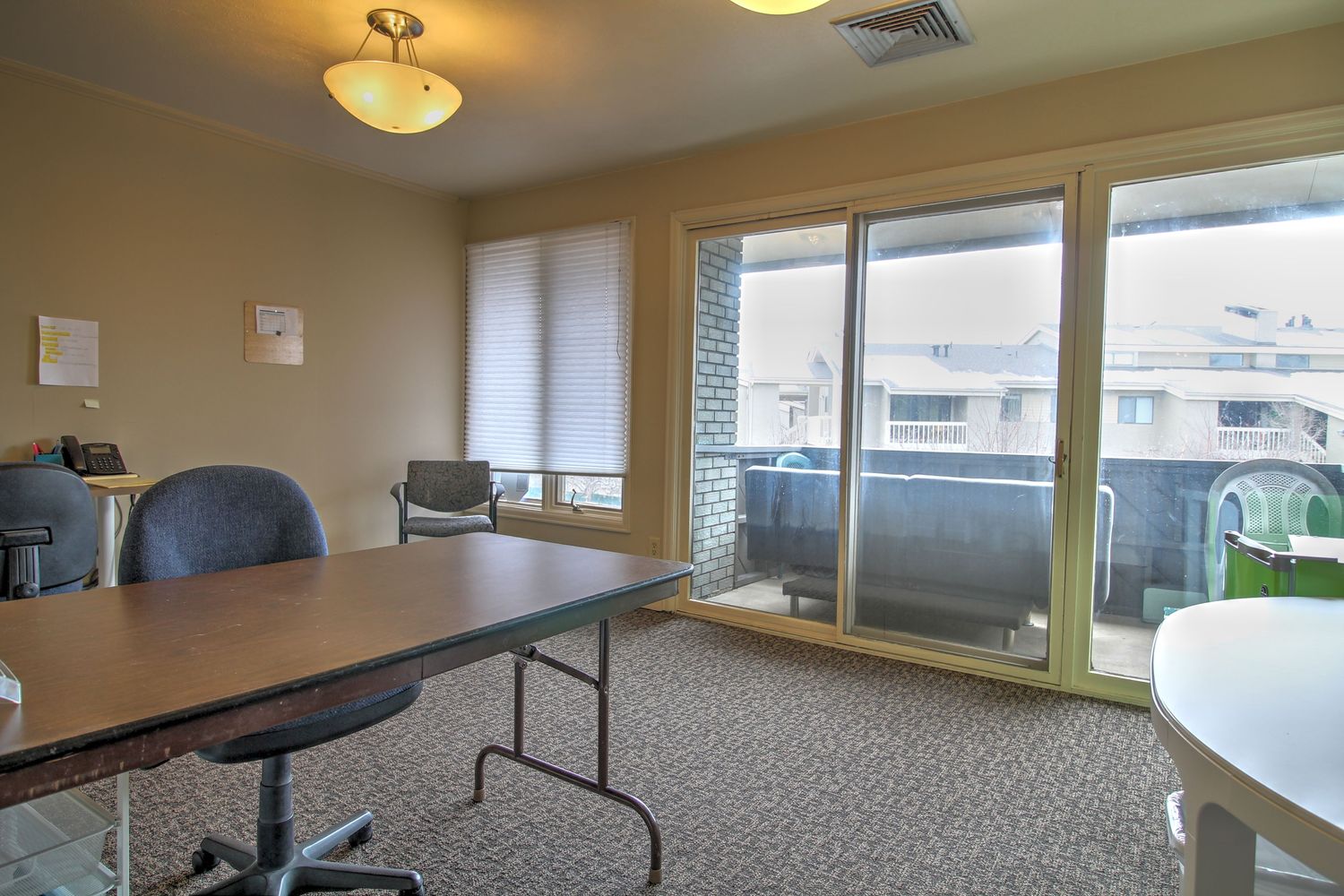 Suite 304